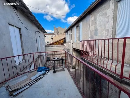 immeuble 228 m² montpon menesterol