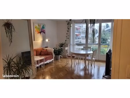 appartement 72m2 + balcon 8m2  2 chambres  proche part dieu  baraban