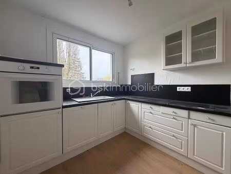 appartement de 55 70 m² à parthenay