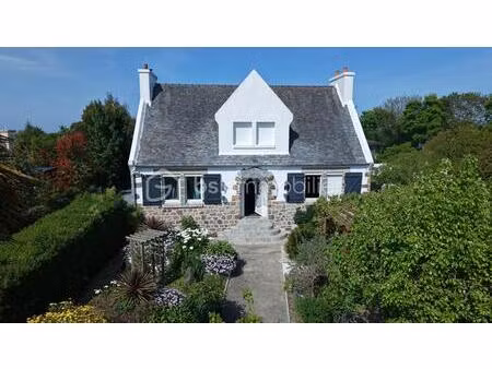 maison en pierre de 124 m² à henvic