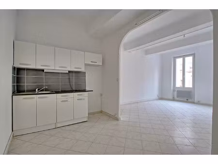 vente appartement 2 pièces 51 m² toulon (83000)