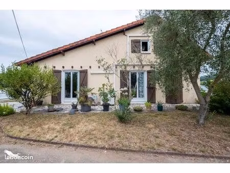 maison 6 pièces 160 m²