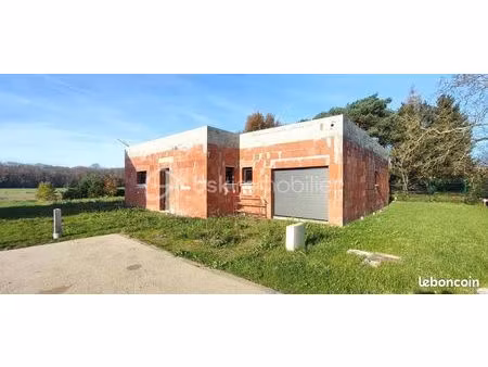 maison 1 pièce 105 m²