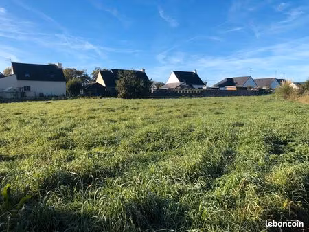 terrain viabilisé en plein coeur de brec'h