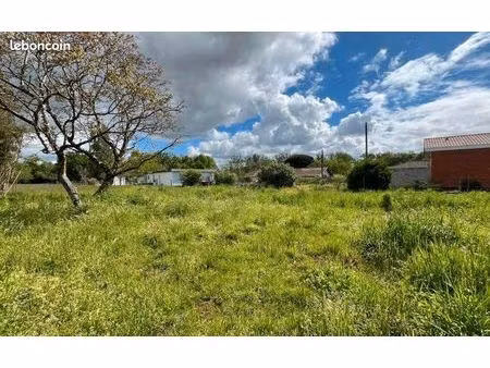 terrain 865 m² izon