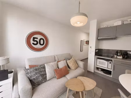 location appartement 1 pièce 28 m² à aix-en-provence (13090)