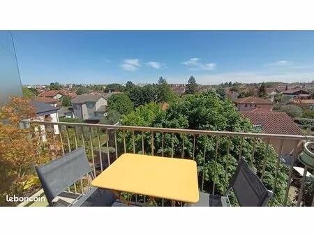 t3 refait à neuf – secteur recherché bron centre