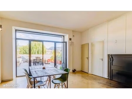 grande habitation 173 m² + terrasse 60 m² + sous-sol complet – 13 min aix-les-bains / 20 m