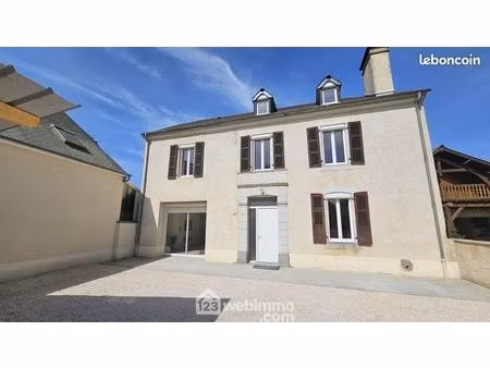 maison 6 pièces 174 m²