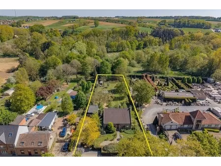 klassieke villa met parktuin en verfijnde woonstijl op 2.663 m²