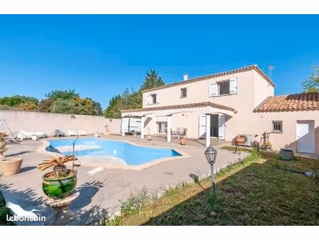 villa 7 pièces 195 m²