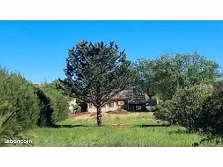 terrain 408m² le luc en provence