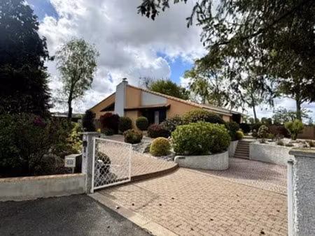 maison à beaupréau (49600)