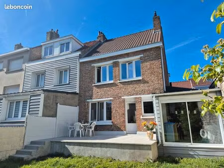 maison semi-mitoyenne de 95 m² avec fort potentiel – centre-ville de coudekerque-branche
