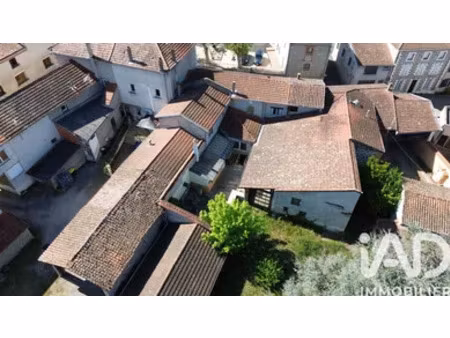maison de village à nervieux (42510)