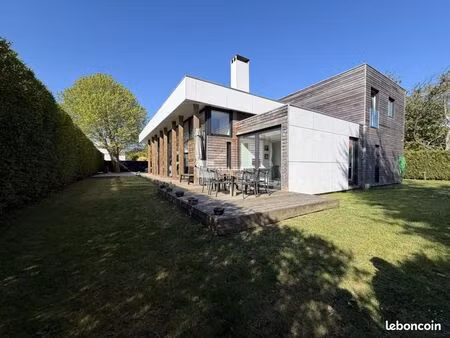 maison 6 pièces 300 m²