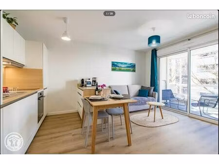 ◊ rare – triangle d’or – 450 m lac – rénové 2026 – balcon + cave