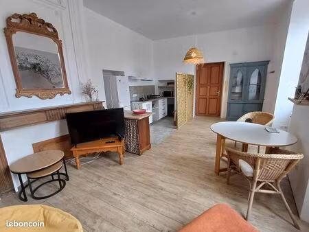 appartement meublé 43 m² – lumineux  rénové – proche centre-ville