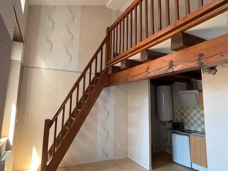 loue t2 avec grande mezzanine