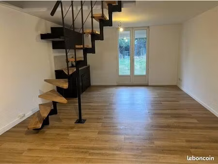 maison mitoyenne à louer 60 m²