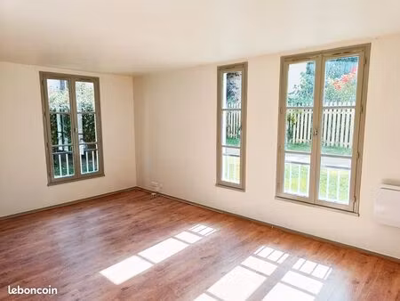 t2 location nue - centre ville auxerre