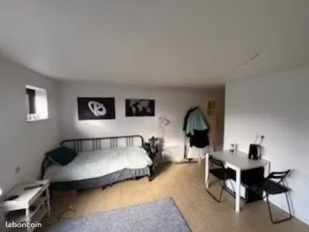 studio arago proche lycée mendès france libre le 1er mai