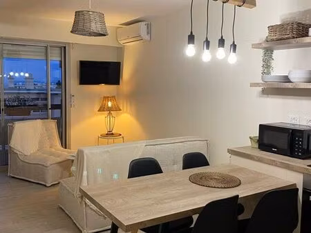 adorable studio entièrement meublé