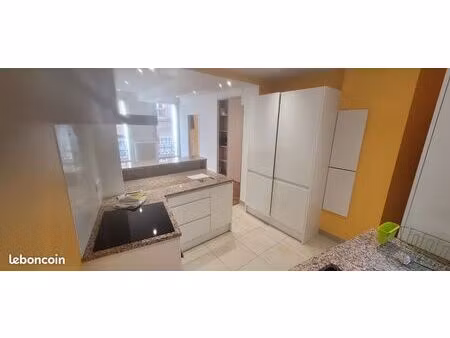 part loue jolie t3/4 centre toulouse (rue des potiers)