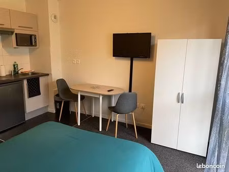 studio meublé 22m2 avec place de parking incluse