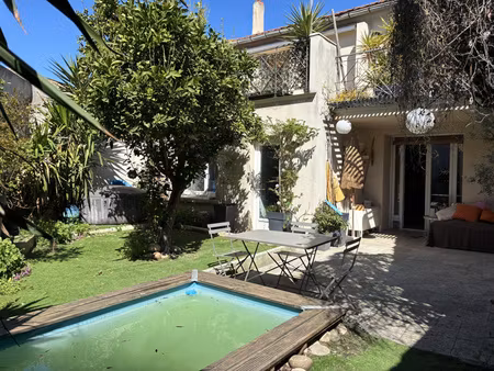 *** sous compromis *** - eyragues (13630) - maison de village 3 chambres avec bel exterieu