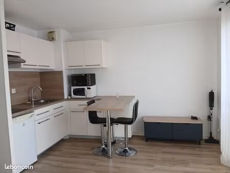 loue studio meublé 21 m2 proche université