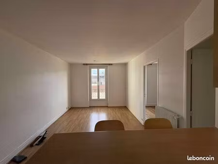 loue appartement 2 pièces 37m² - puteaux centre