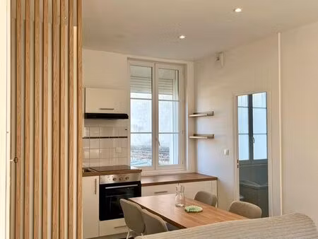 t2 meublé en centre-ville refait à neuf