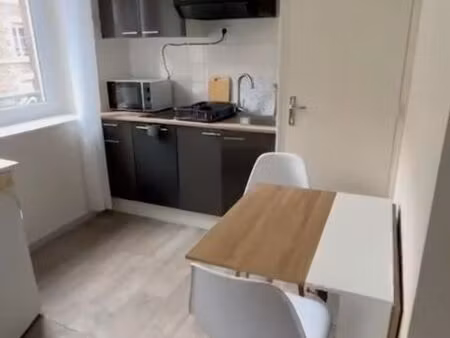 mignon t2 meublé et équipé - proche gare  centre et ligne de bus