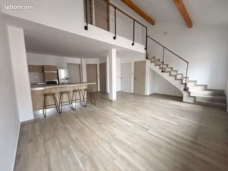 loue f4  100 m2  à distroff