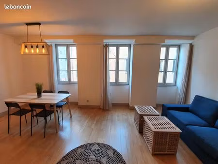 très joli t2 appartement meublé de 43m2  entièrement refait à neuf en 2020