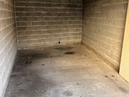 garage 17m2 centre ville saujon