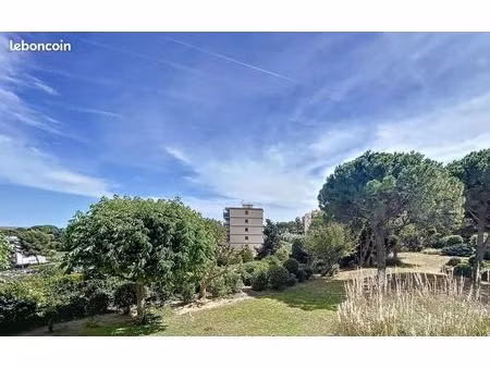 location t3 spacieux 78m2 vue jardin/mer + garage + terrasse