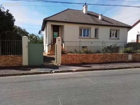 charmante maison à louer dans la ville de sées