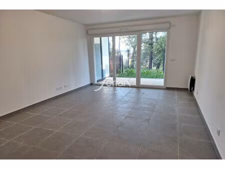 location appartement 3 pièces 58m² draguignan 83300
