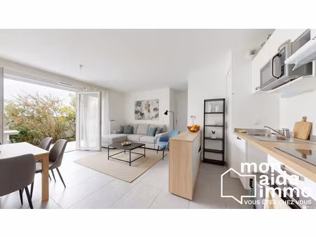 beau t2 de 44m² + terrasse et parking aux normes pmr