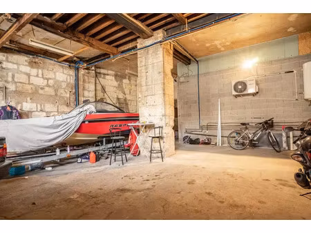 places de parking petit véhicule dans garage sécurisé bordeaux bastide