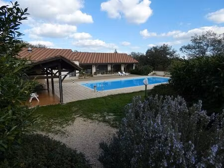 ensemble immobilier de caractère en dordogne