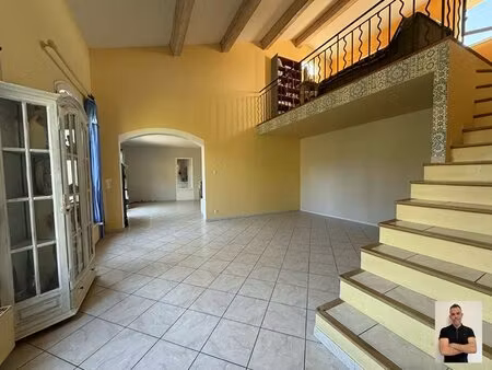 propriétés 190m² sur 4000m² de terrain