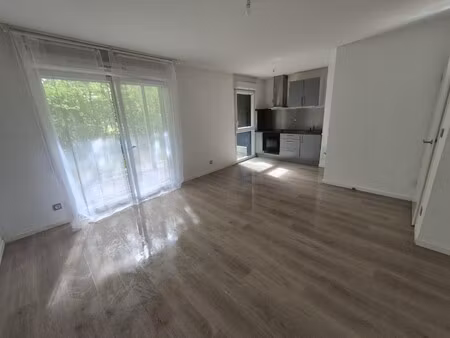 location appartement 2 pièces 46m² hallennes lez haubourdin 59320