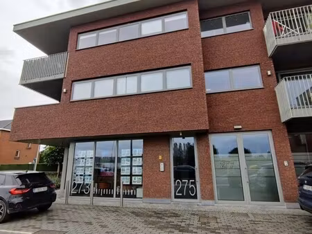 modern appartement met 2 slaapkamers en garage