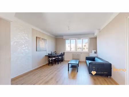 appartement 4 pièces 84m² - cave - loggia