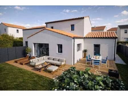 vente maison à bressuire (79300) : à vendre / 97m² bressuire