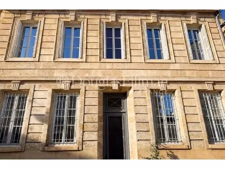 bordeaux- jardin public / chartrons - maison de ville avec piscine et garage.
