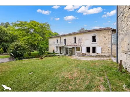 vente maison 7 pièces 175 m² à criteuil-la-magdeleine (16300)  307 110 €
